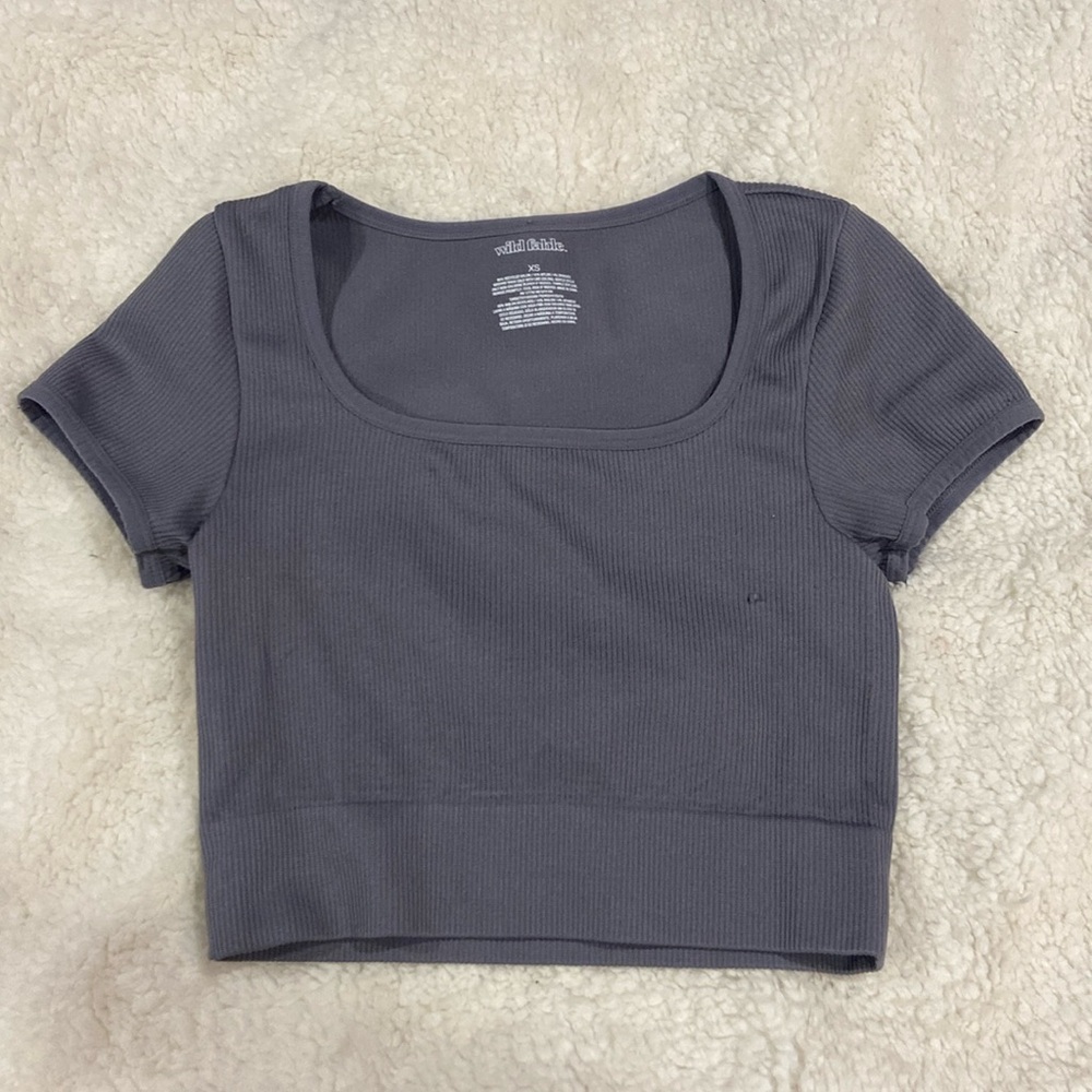 Wild fable crop top, its a xs, and very stretchy